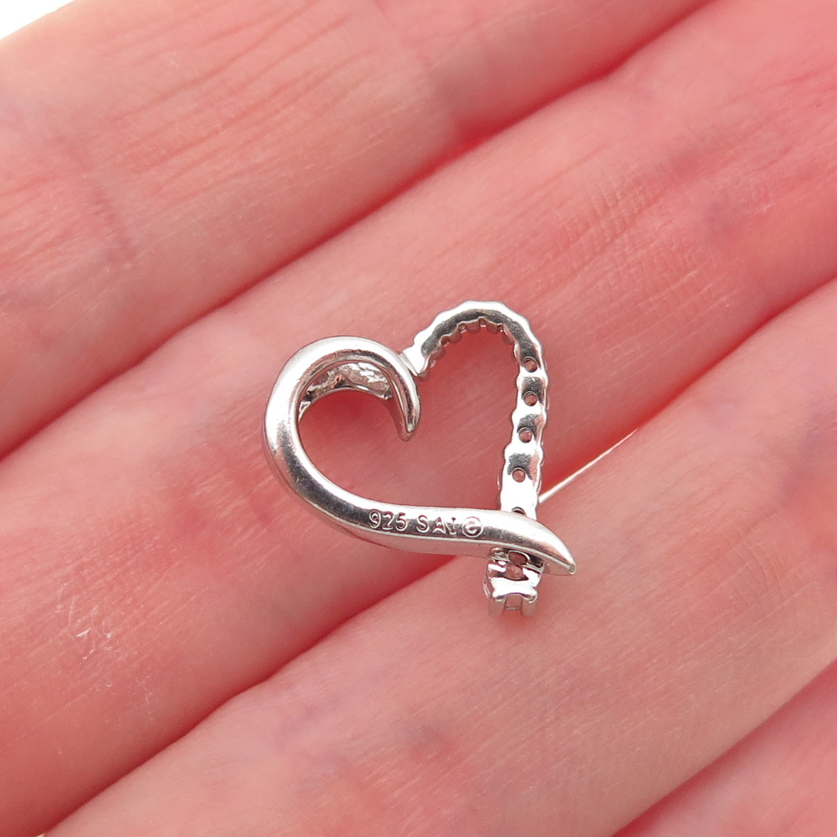 Sai 925 Sterling Silver Round-Cut Graduated C Z Heart Mini Slide Charm Pendant