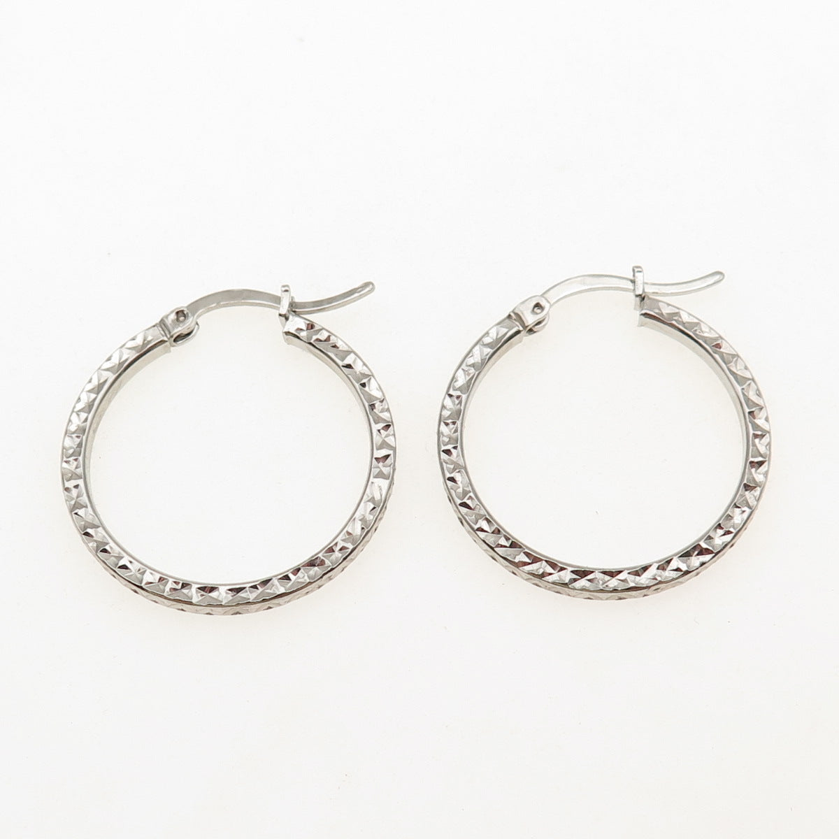 925 Sterling Silver Diamond-Cut Hoop Earrings