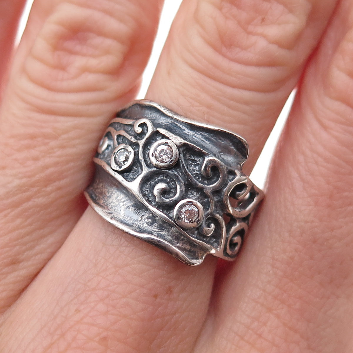 Didae 925 Sterling Silver Vintage Israel C Z Modernist Oxidized Ring Size 8.25