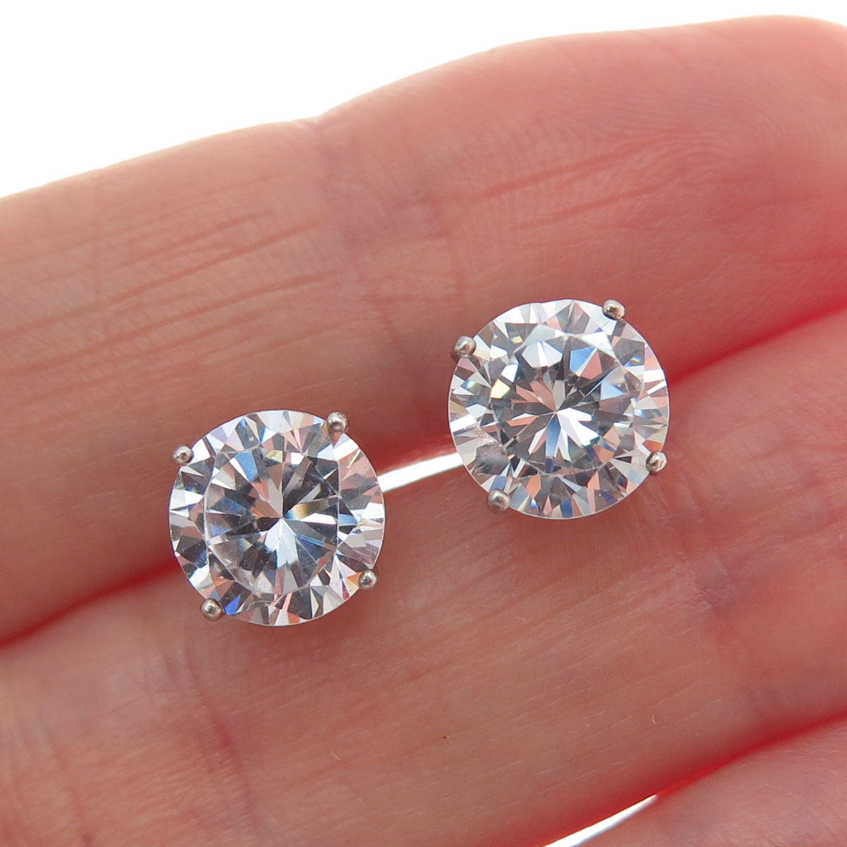 925 Sterling Silver Round-Cut C Z Stud Earrings
