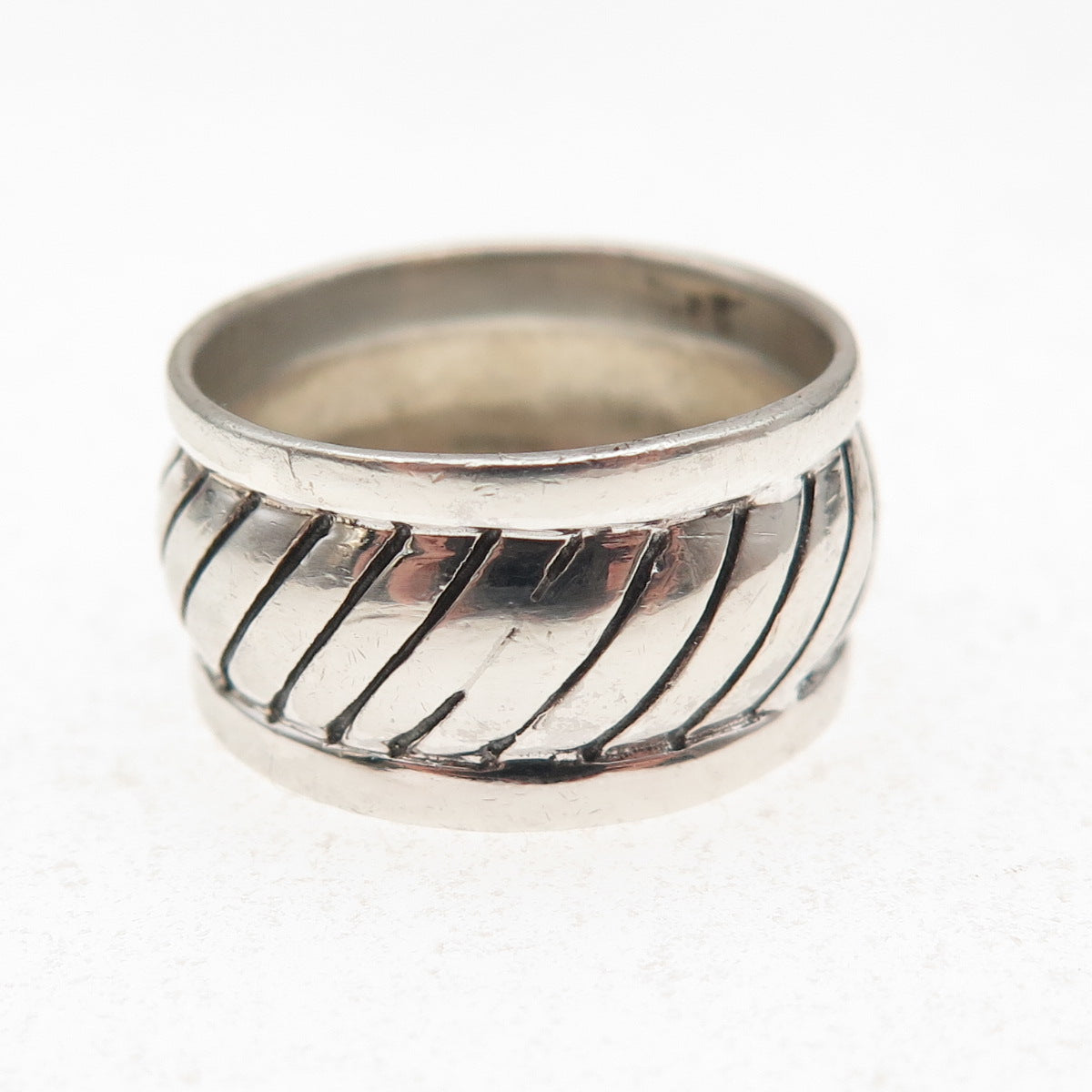 925 Sterling Silver Vintage Modernist Ribbed Oxidized Wide Band Ring Size 6.75