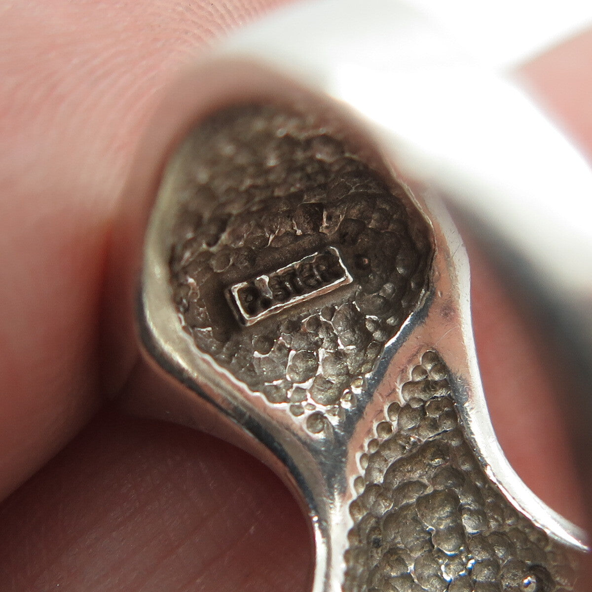 925 Sterling Silver Vintage Ribbed Modernist Ring Size 5.75