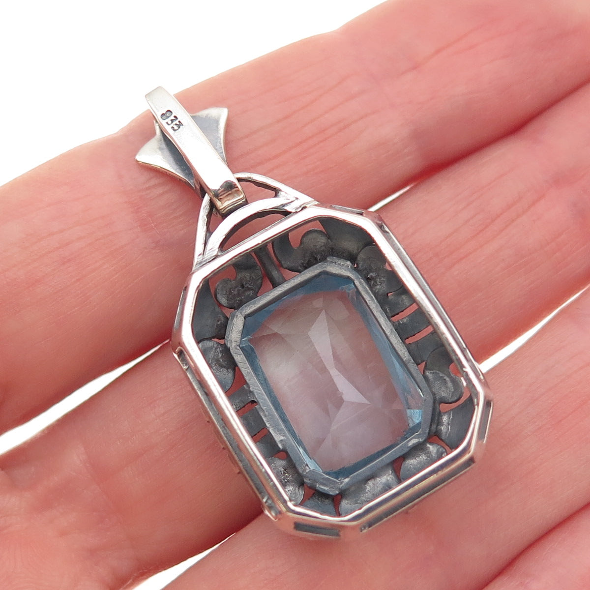 835 Silver Vintage Radiant-Cut Blue Glass Floral Oxidized Charm Pendant