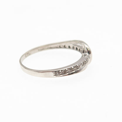 925 Sterling Silver Round-Cut C Z Wavy Ring Size 7.5