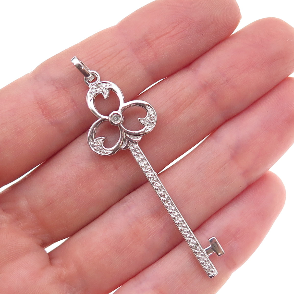 925 Sterling Silver Real Round-Cut Diamond Club Key Charm Pendant