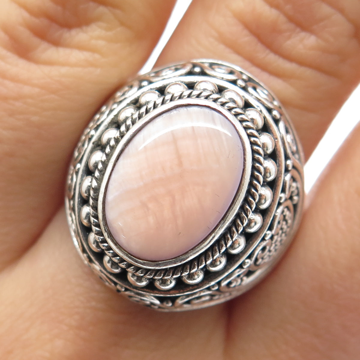 SUARTI BALI Sterling Silver Vintage Real MOP Granulated Oxidized Ring Size 10.25