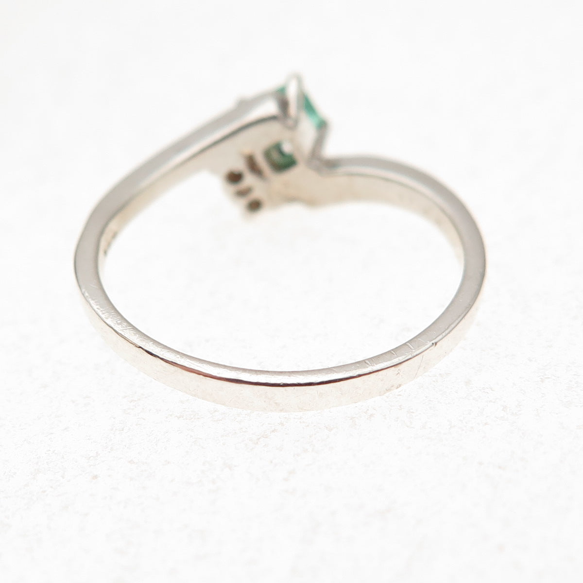 925 Sterling Silver Vintage Real Emerald & C Z Bypass Ring Size 7.25