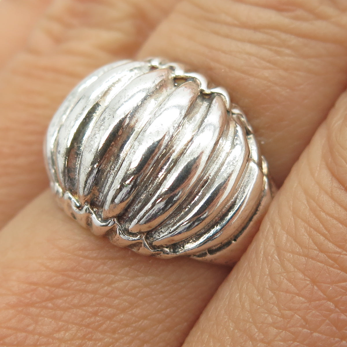 925 Sterling Silver Vintage Modernist Ribbed Dome Ring Size 8
