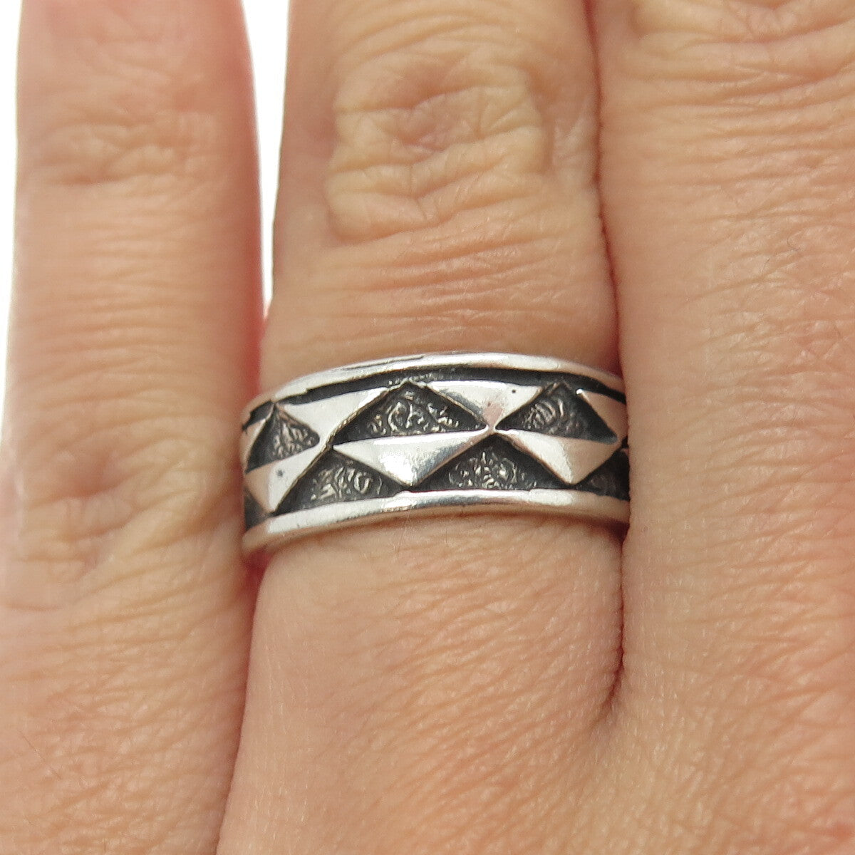 SUN WEST 925 Sterling Silver Vintage Checkers Band Ring Size 6