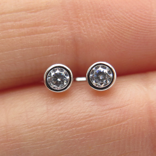 925 Sterling Silver Round-Cut Shaped C Z Stud Earrings