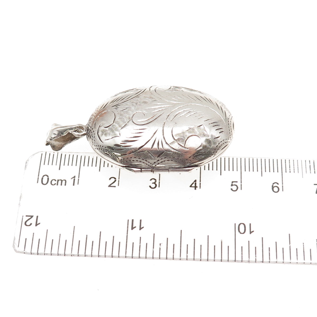 925 Sterling Silver Vintage Engraved Floral Oval Locket Charm Pendant