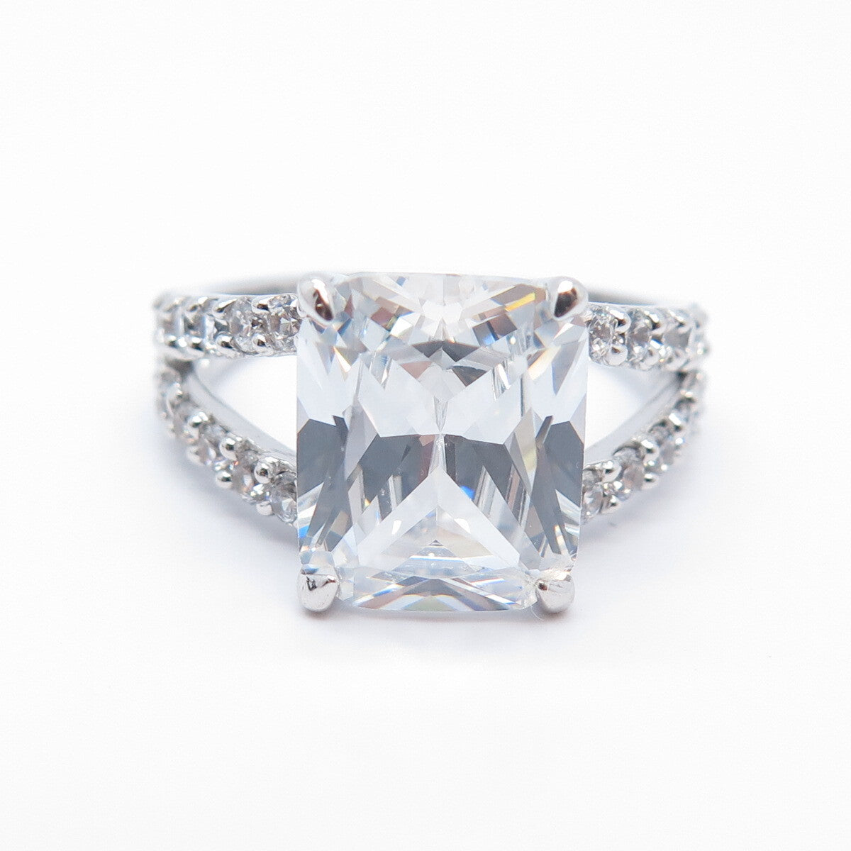 925 Sterling Silver Emerald-Cut C Z Ring Size 6.5