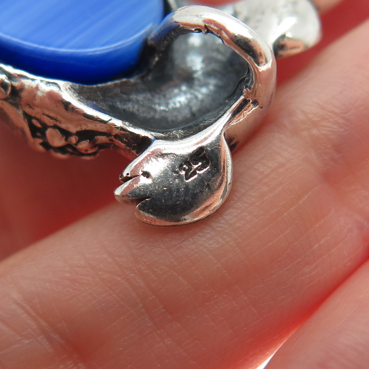 925 Sterling Silver Vintage Fiber Optic Blue Cat's Eye Koala Oxidized Pendant