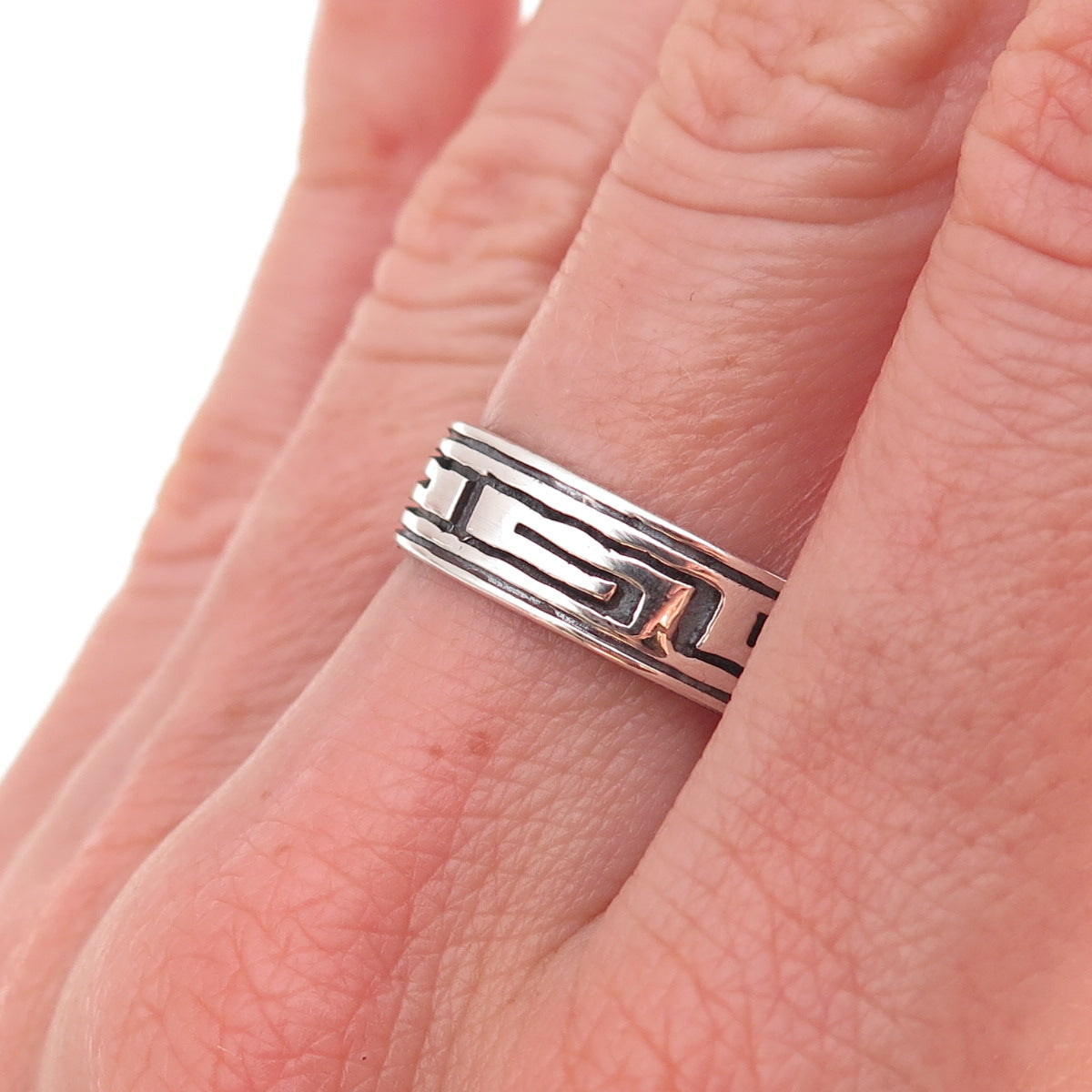 925 Sterling Silver Vintage Greek Maze Oxidized Band Ring Size 8.25