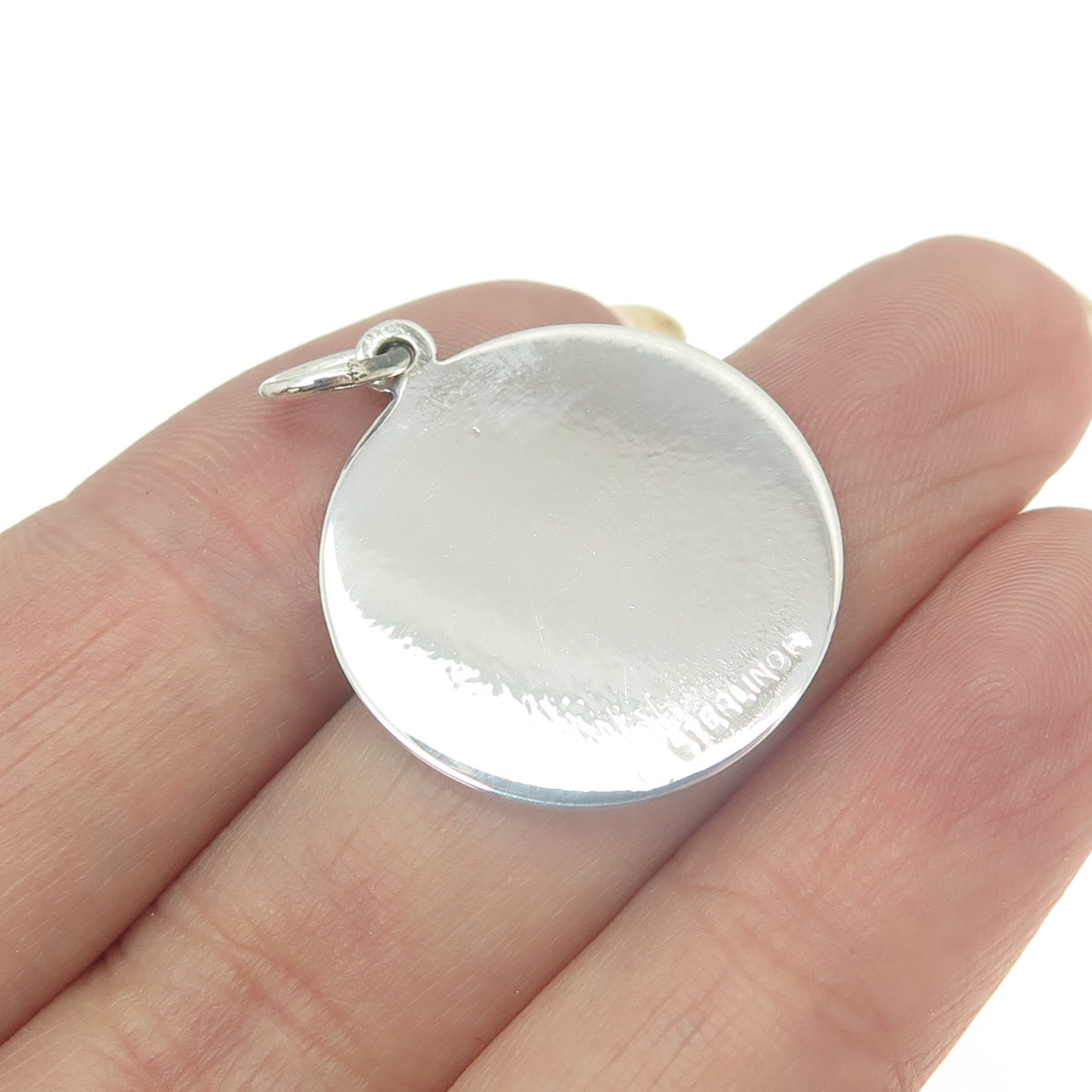 WELLS 925 Sterling Silver Vintage Graduation Round Charm Pendant