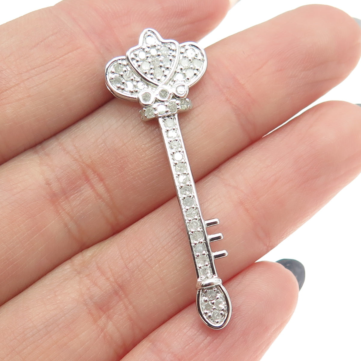 925 Sterling Silver Real Round-Cut Diamond Royal Key Slide Pendant