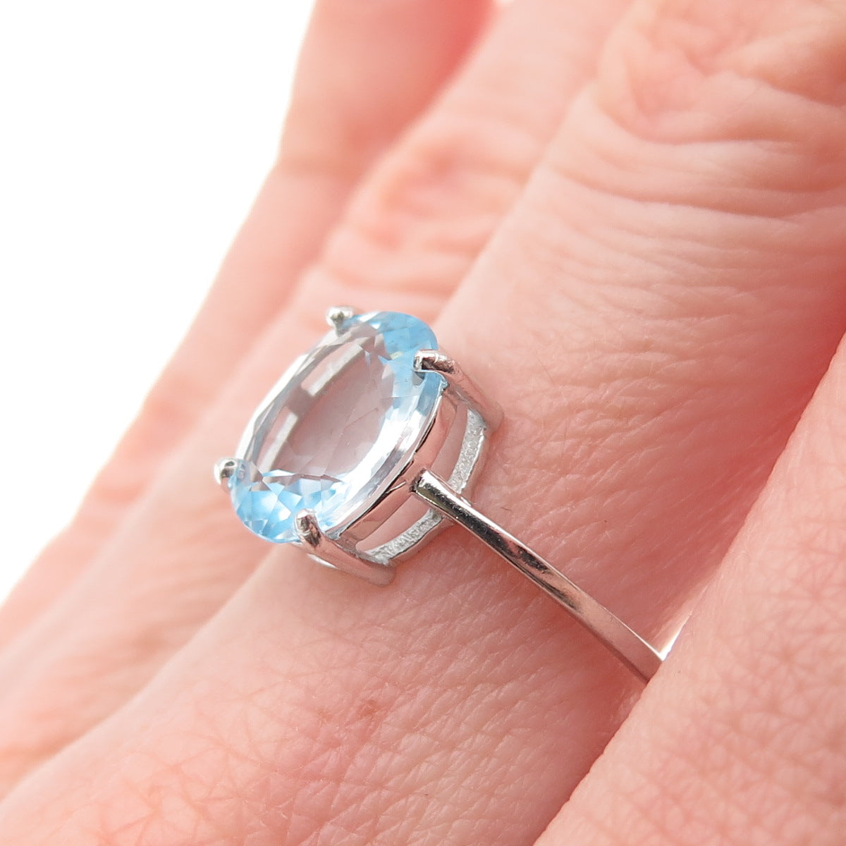 925 Sterling Silver Real Oval-Cut Blue Topaz Ring Size 7.25