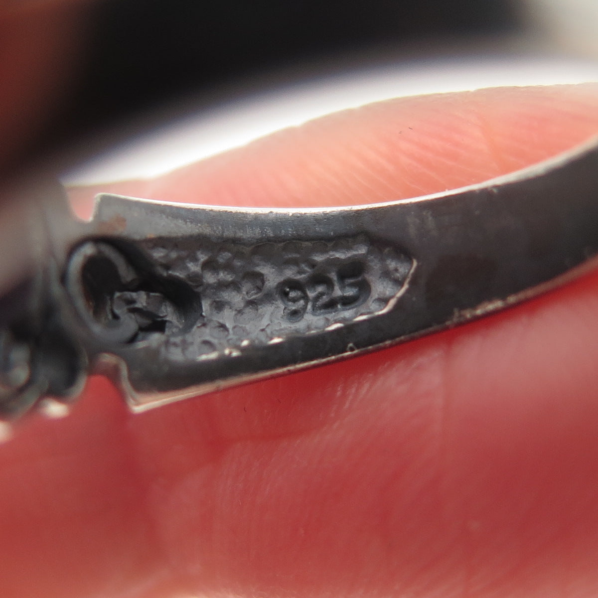 SAJEN 925 Sterling Silver Vintage Real Amethyst & Peridot Oxidized Ring Size 6