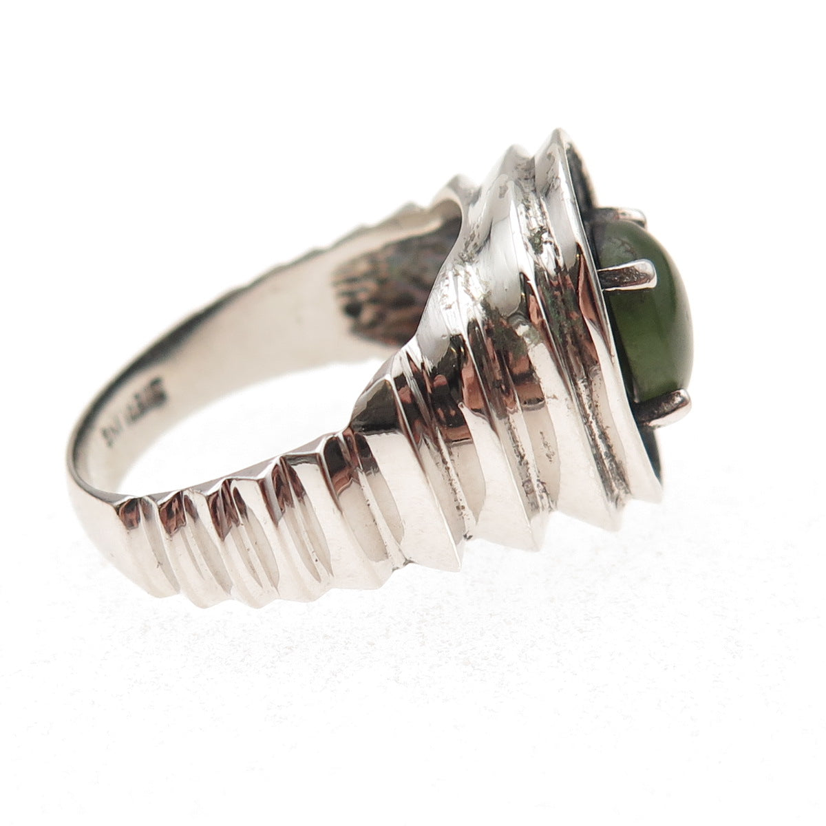 925 Sterling Silver Vintage Real Jade Modernist Oxidized Ring Size 9.5