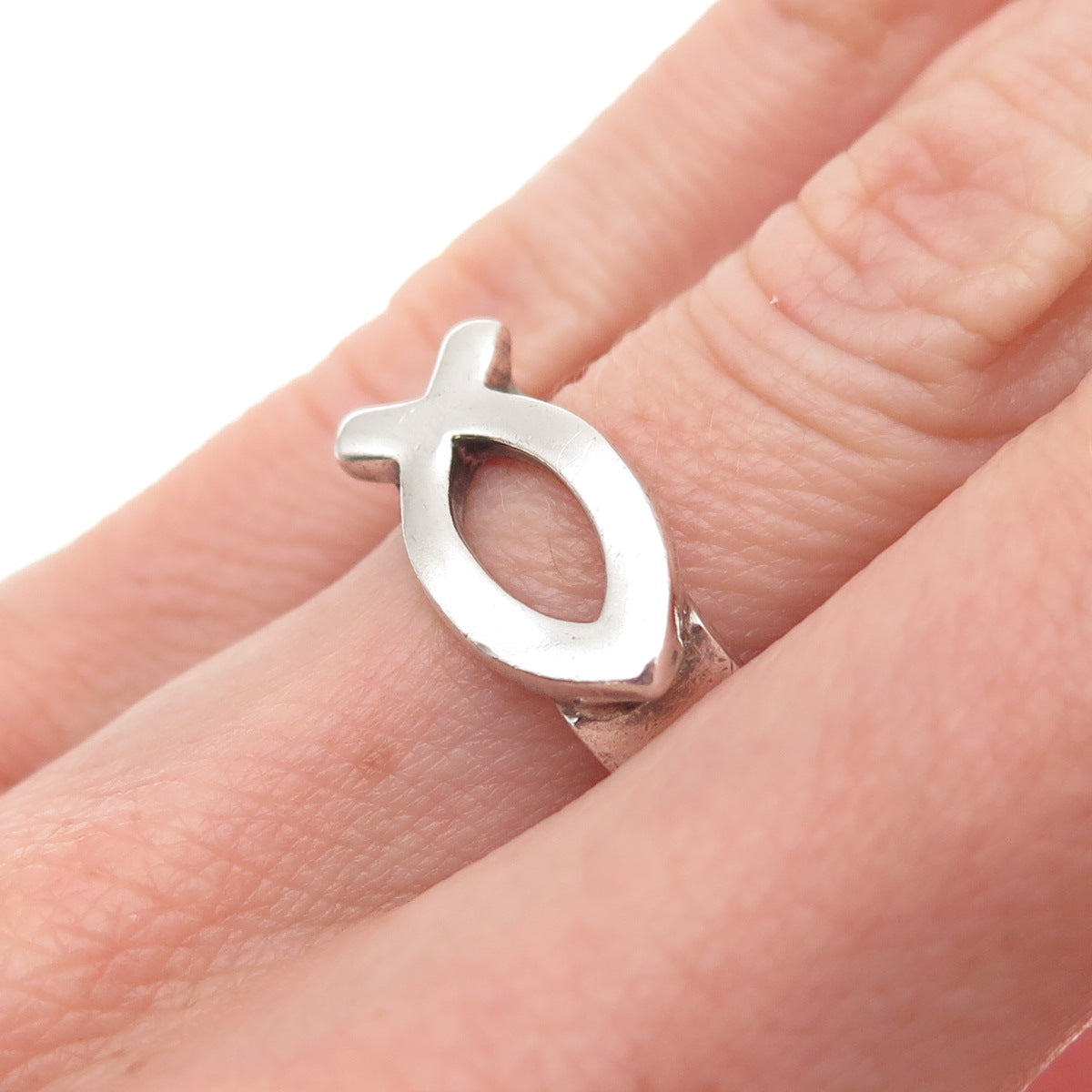 925 Sterling Silver Vintage Ichthys Religious Oxidized Ring Size 6
