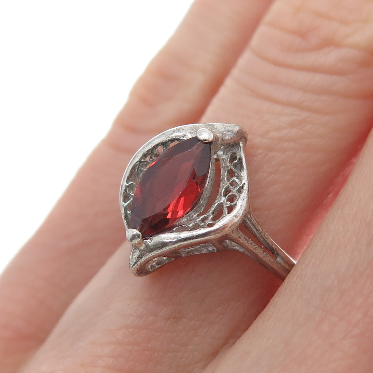 RJ GRAZIANO 925 Sterling Silver Vintage Real Red Garnet Modernist Ring Size 6