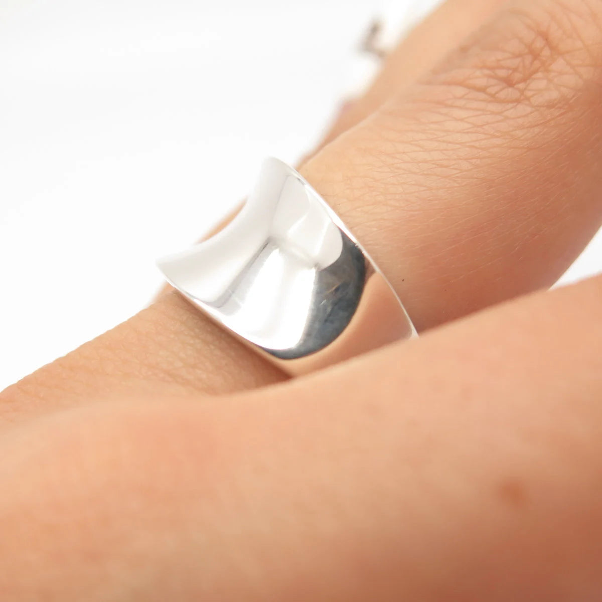 925 Sterling Silver Vintage Modernist Ring Size 8.5