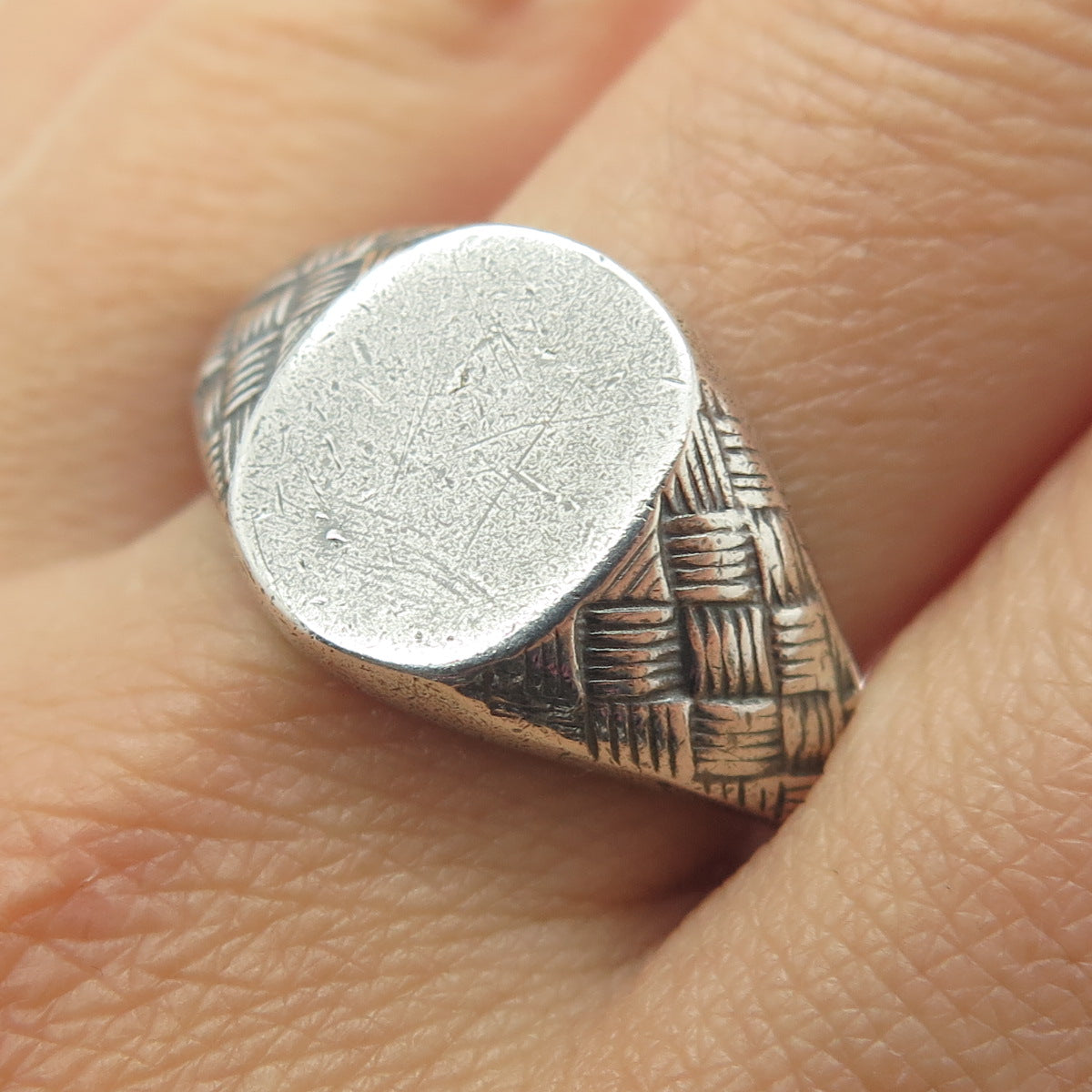 AVON 925 Sterling Silver Vintage Oxidized Wicker Signet Ring Size 13.25