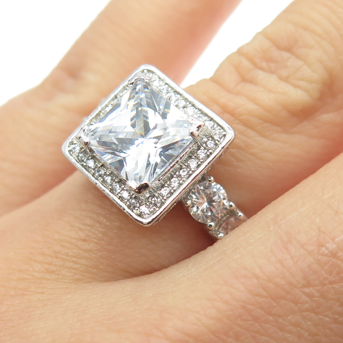 925 Sterling Silver Princess & Round-Cut Shaped C Z Ring Size 6.25