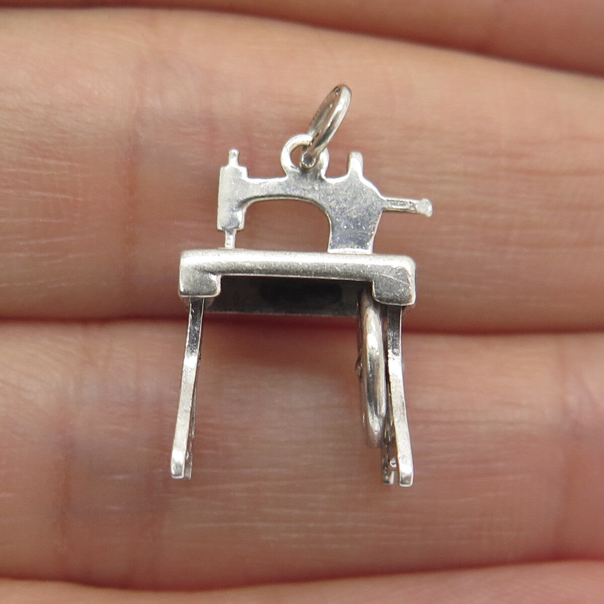 CARL ART 925 Sterling Silver Antique Art Deco Sewing Machine 3D Pendant