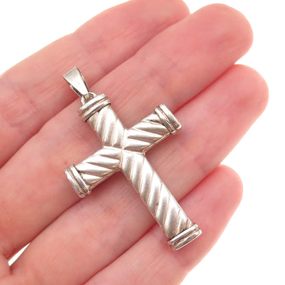 925 Sterling Silver Vintage Cross Oxidized Ribbed Pendant