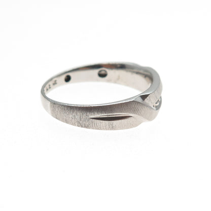 925 Sterling Silver Round-Cut C Z Modernist Ring Size 11.25