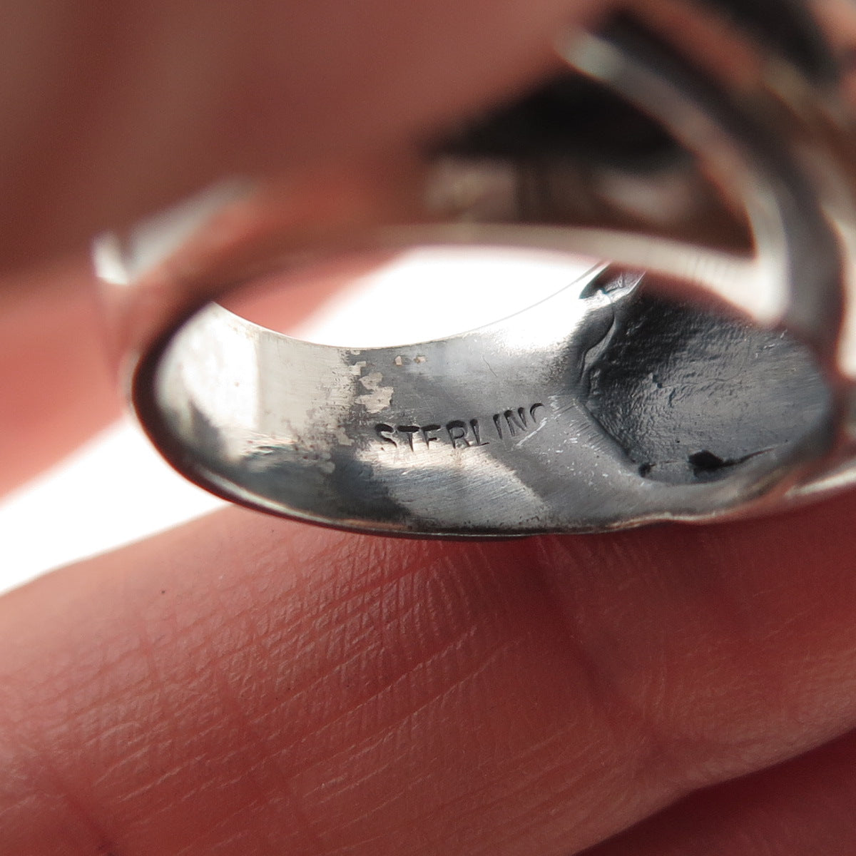 925 Sterling Silver Vintage Modernist Ribbed Oxidized Ring Size 7