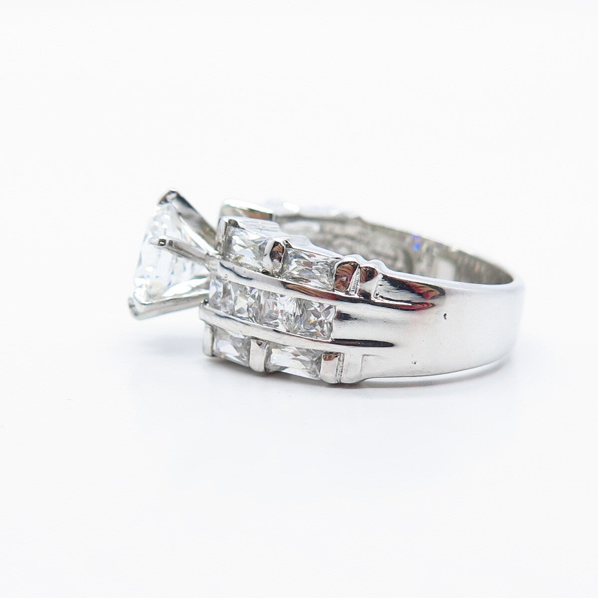 925 Sterling Silver Round-Cut C Z Ring Size 7