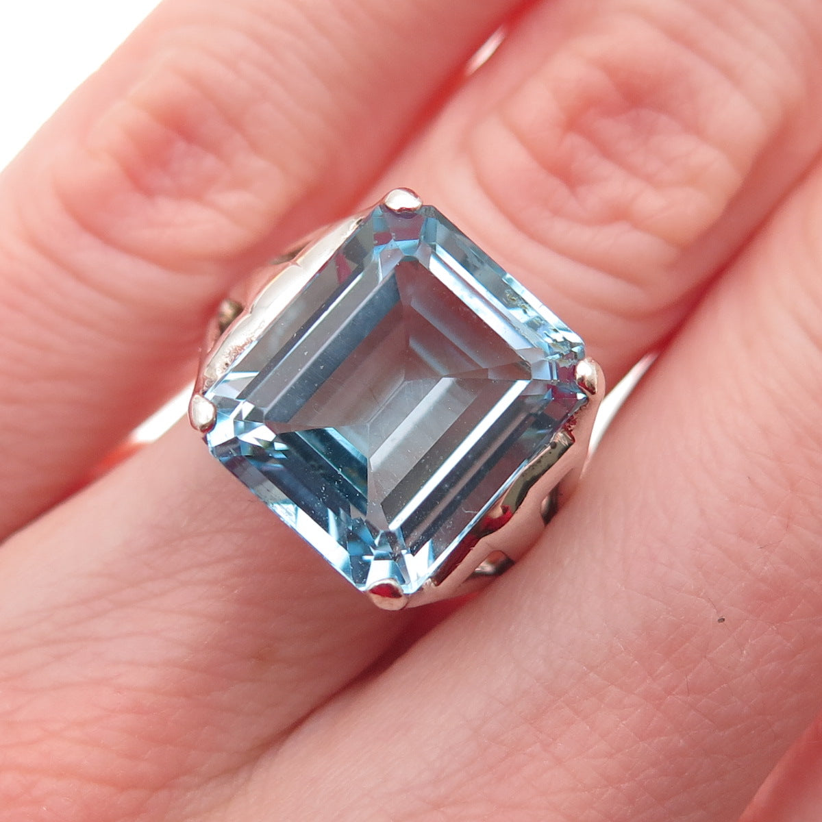 CNA Pranda 925 Sterling Silver Real Emerald-Cut Blue Topaz Ring Size 5.5