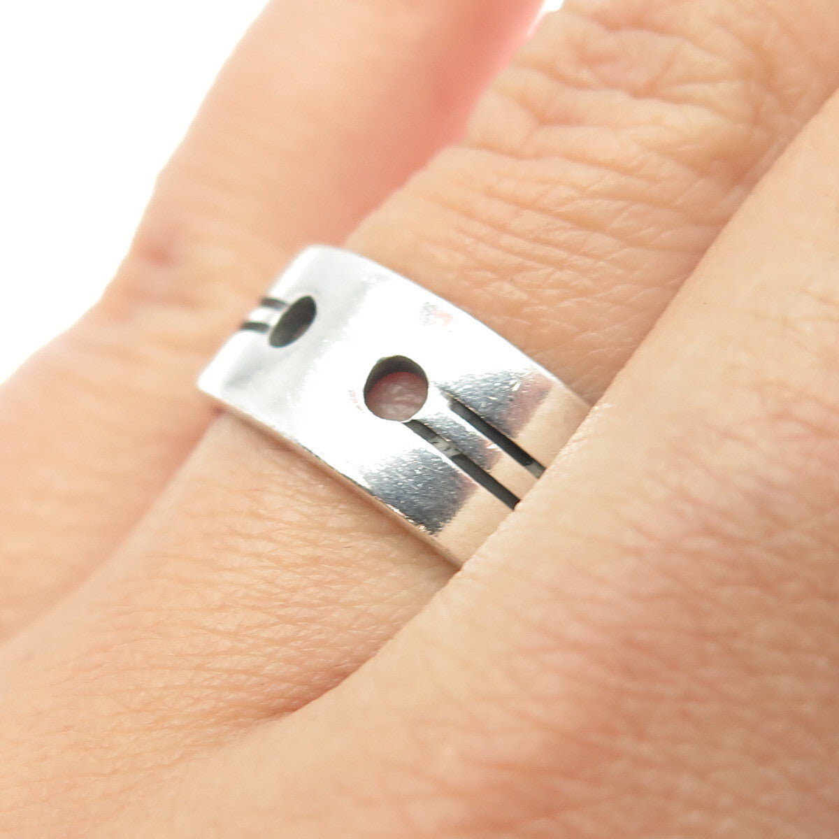 925 Sterling Silver Vintage Mexico Stripes & Hole Band Ring Size 7.5