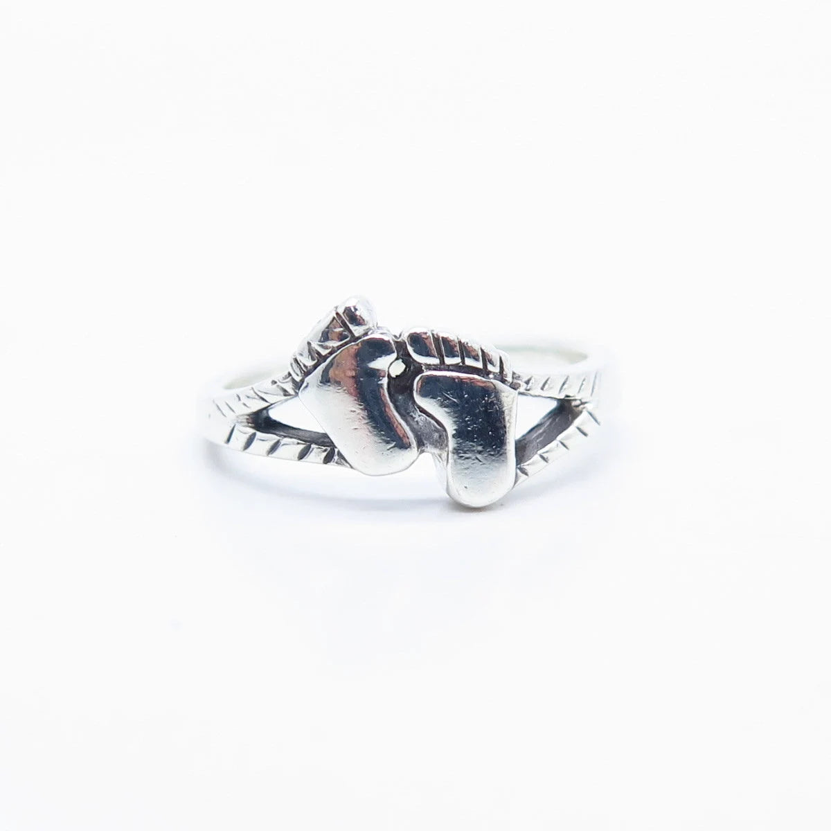925 Sterling Silver Vintage Footprint Ring Size 5.75