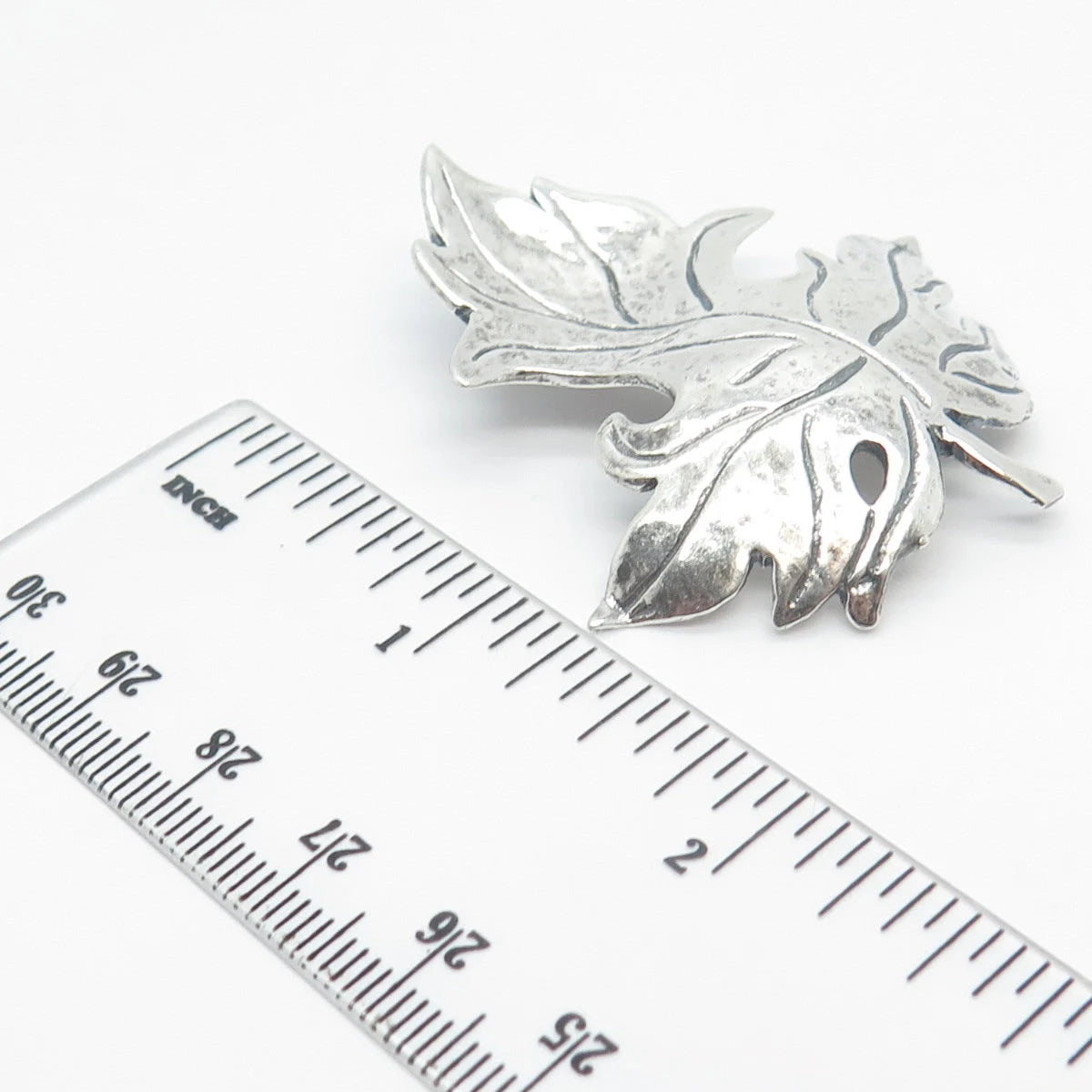 925 Sterling Silver Vintage Brookraft Grape Leaf Pin Brooch