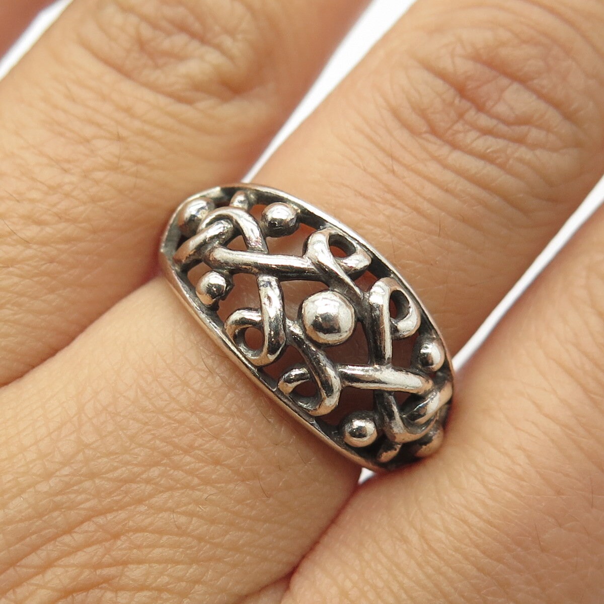 925 Sterling Silver Vintage Celtic Love Knot Dome Ring Size 7.75