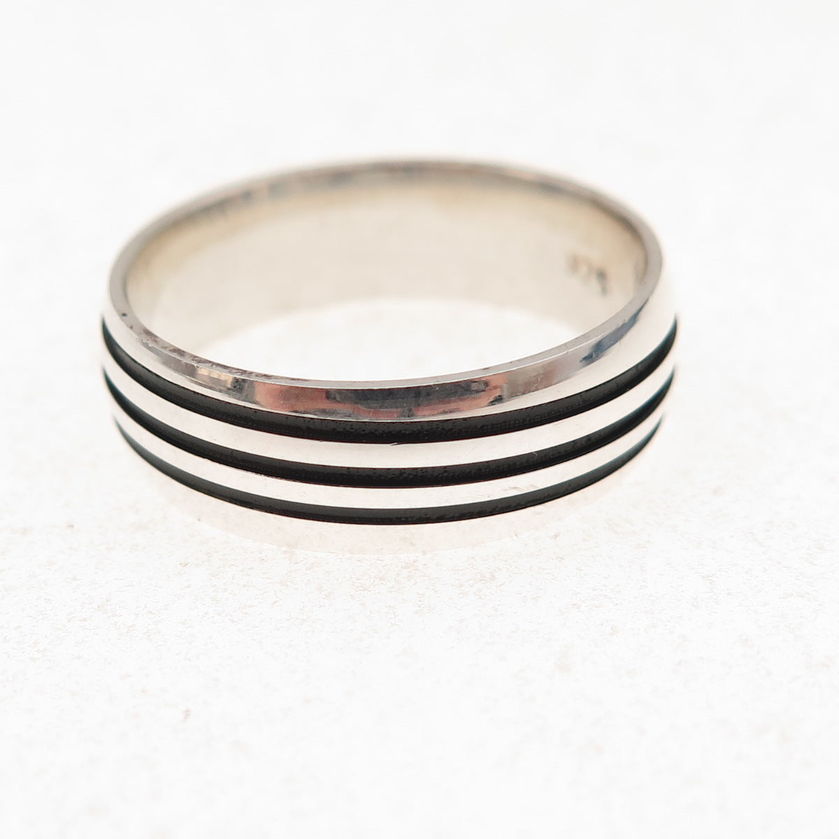 925 Sterling Silver Vintage Lined Oxidized Band Ring Size 10.25