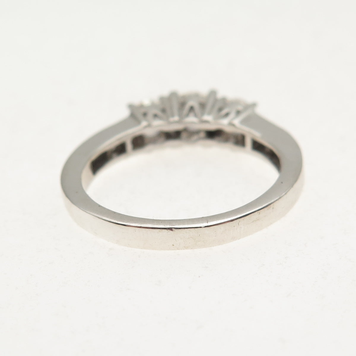 925 Sterling Silver Round-Cut C Z Engagement Ring Size 8