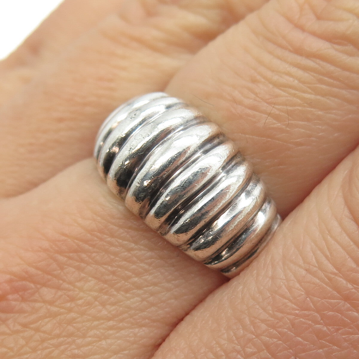 925 Sterling Silver Vintage Ribbed Ring Size 8.5
