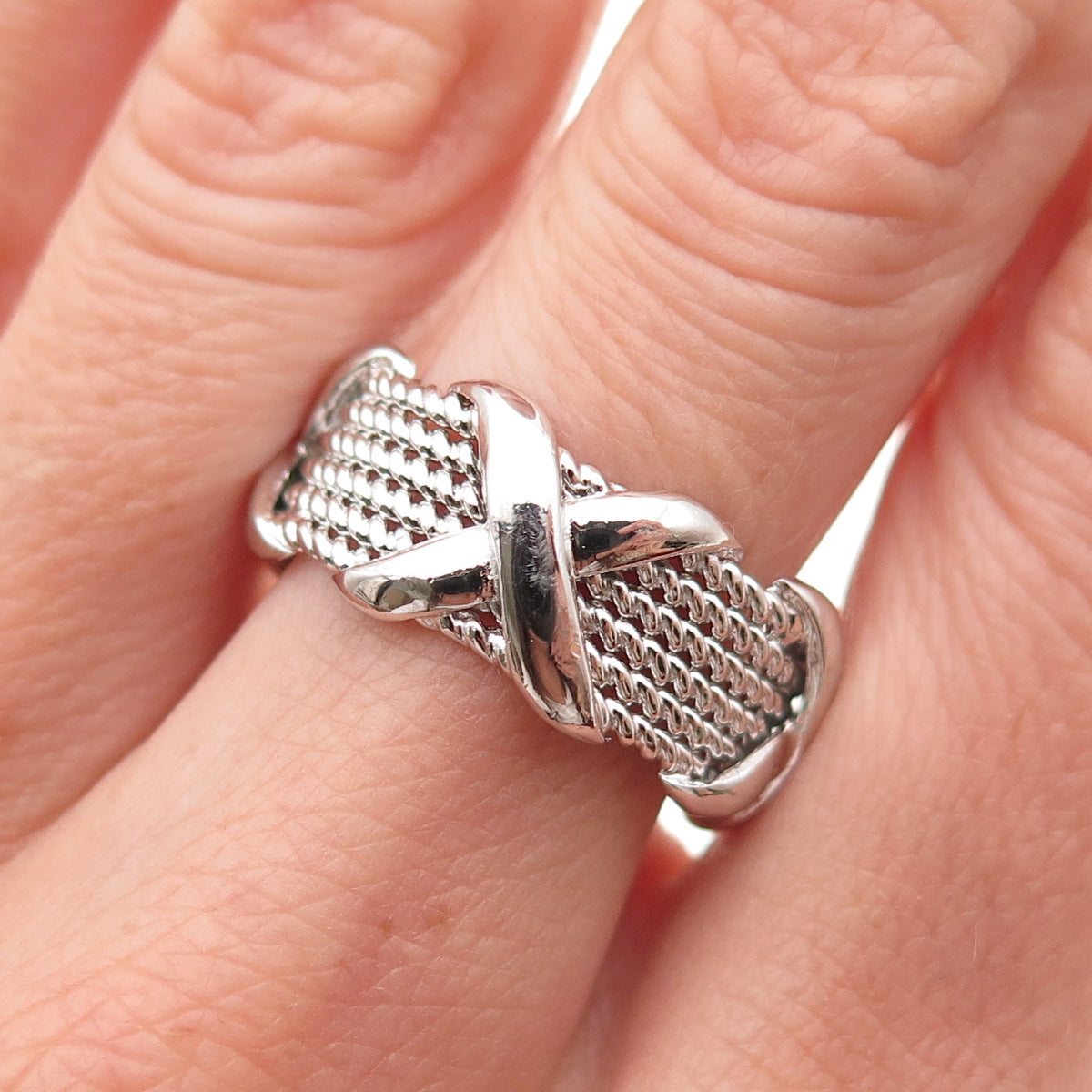 925 Sterling Silver X-Shape Roped Ring Size 8.25
