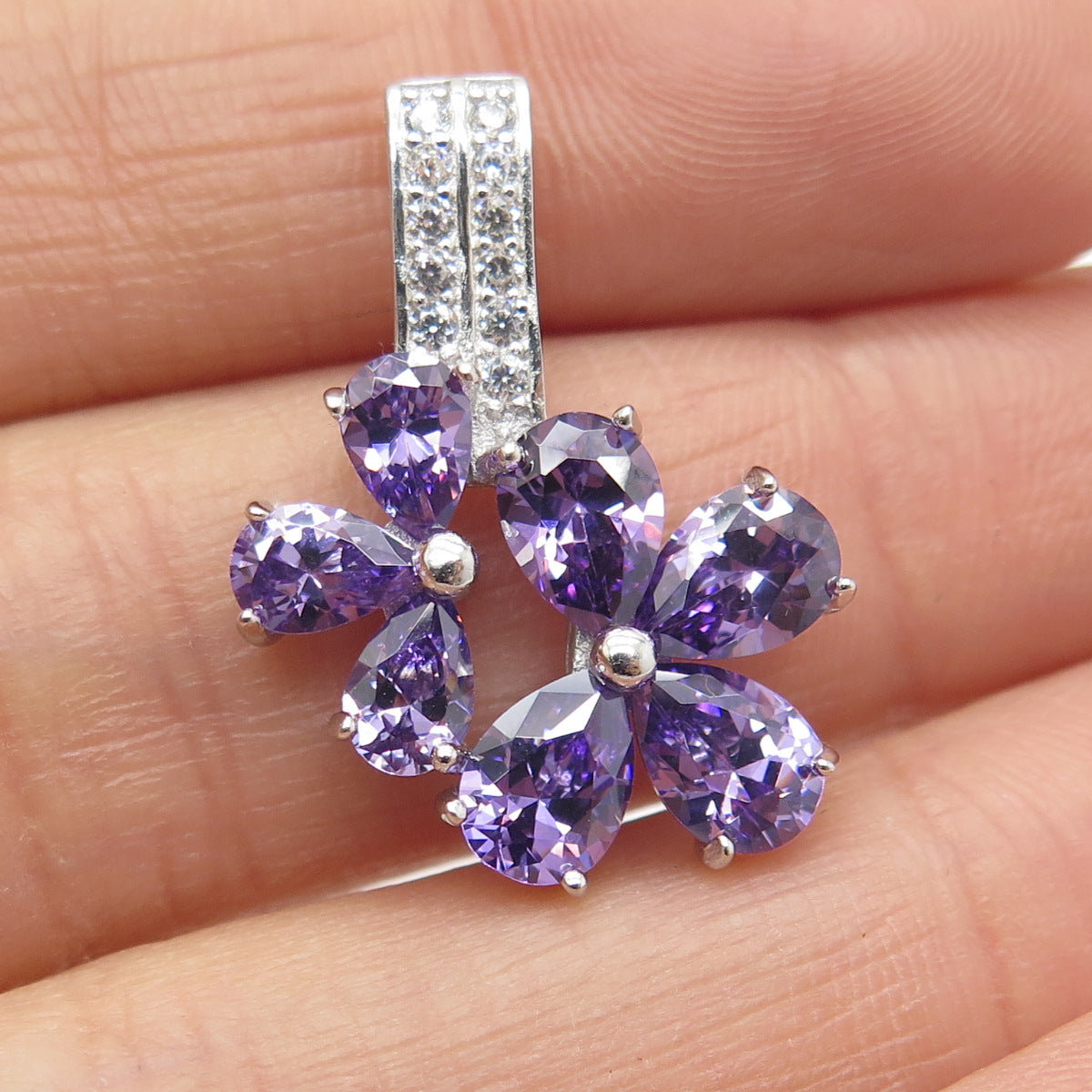 925 Sterling Silver Purple & White C Z Floral Pendant