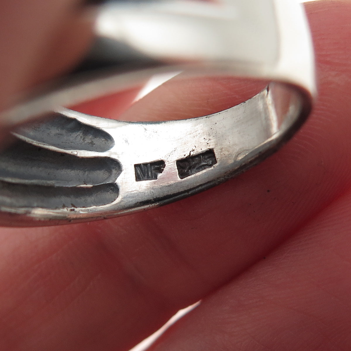 Chapal Zenray Sterling Silver Vintage Modernist Ribbed Oxidized Ring Size 9.25
