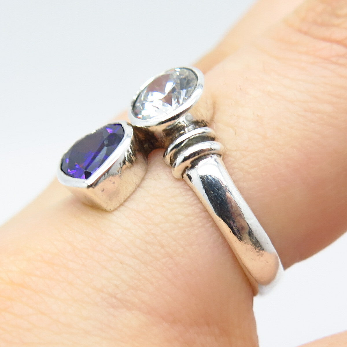925 Sterling Silver White & Amethyst-Tone C Z Overlap Ring Size 7.5