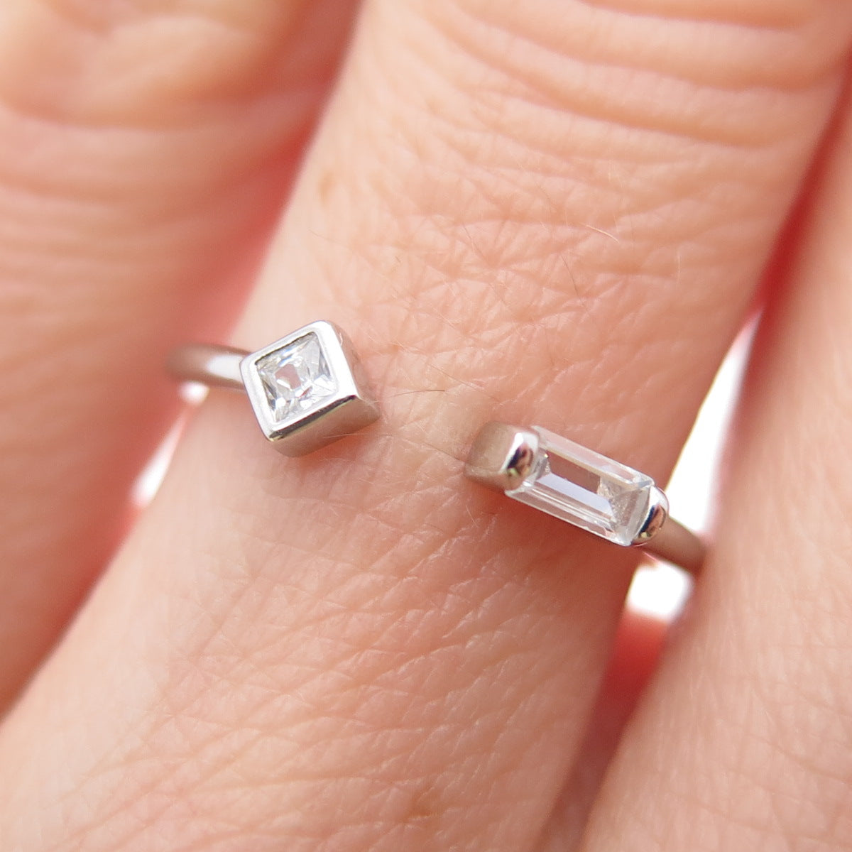 925 Sterling Silver Princess & Baguette-Cut C Z Adjustable Ring Size 5.25