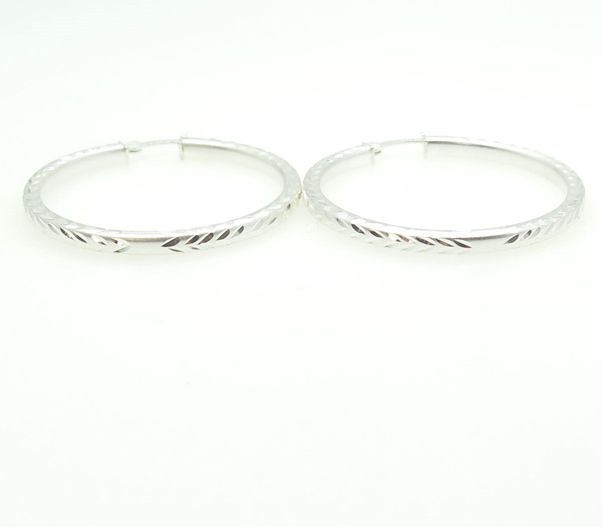 HAN 925 Sterling Silver Engraved Hinged Hoop Earrings