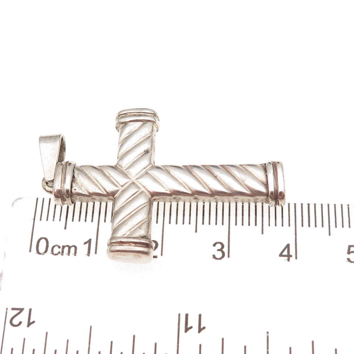 925 Sterling Silver Vintage Cross Oxidized Ribbed Pendant