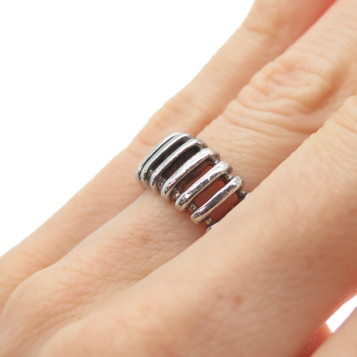925 Sterling Silver Vintage Ribbed Oxidized Ring Size 6