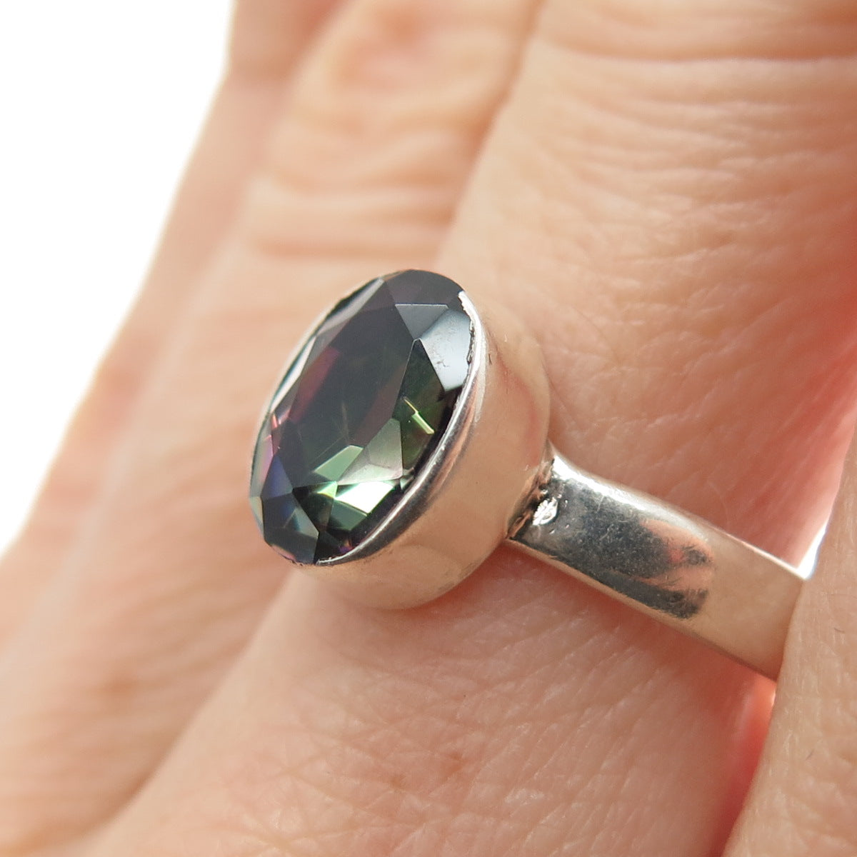 925 Sterling Silver Vintage Real Oval-Cut Mystic Quartz Modernist Ring Size 8.25